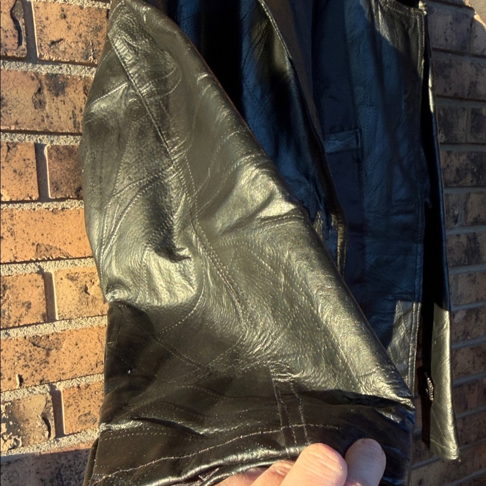 Genuine Leather Men's Black Long Trench Coat - Classic Style - Picture 7 of 13